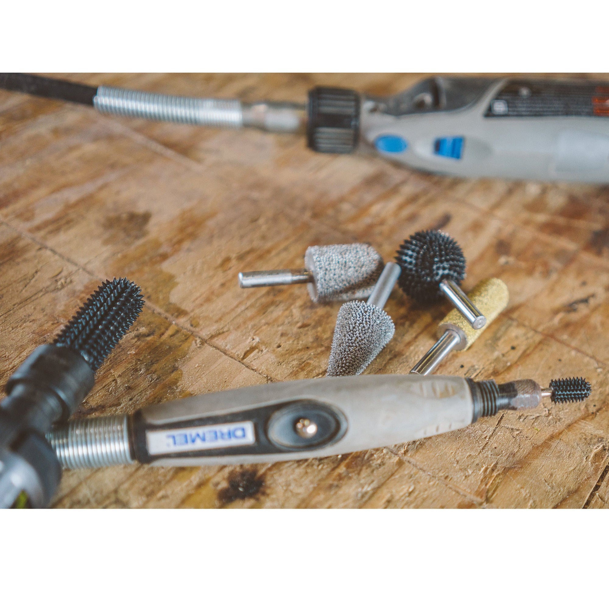 Extreme Ball Nose Burr, 1/8" Shaft, Very Coarse (1/8" x 7/8") alt 0