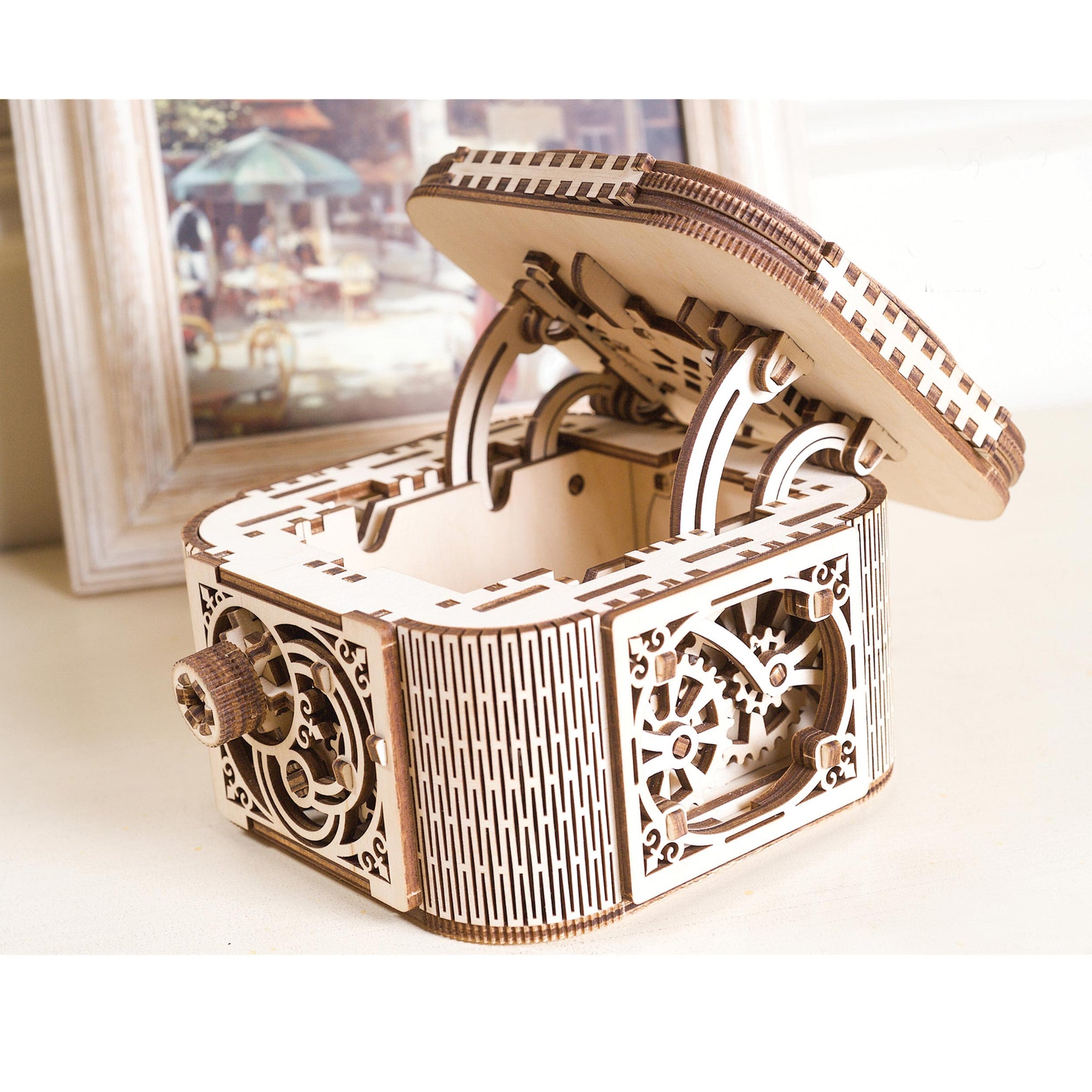 Treasure Box Model Kit alt 0