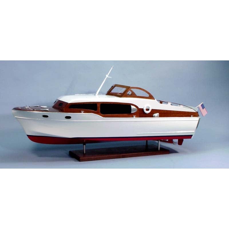 Chris-Craft Commander Express Cruiser Boat Model Kit alt 0