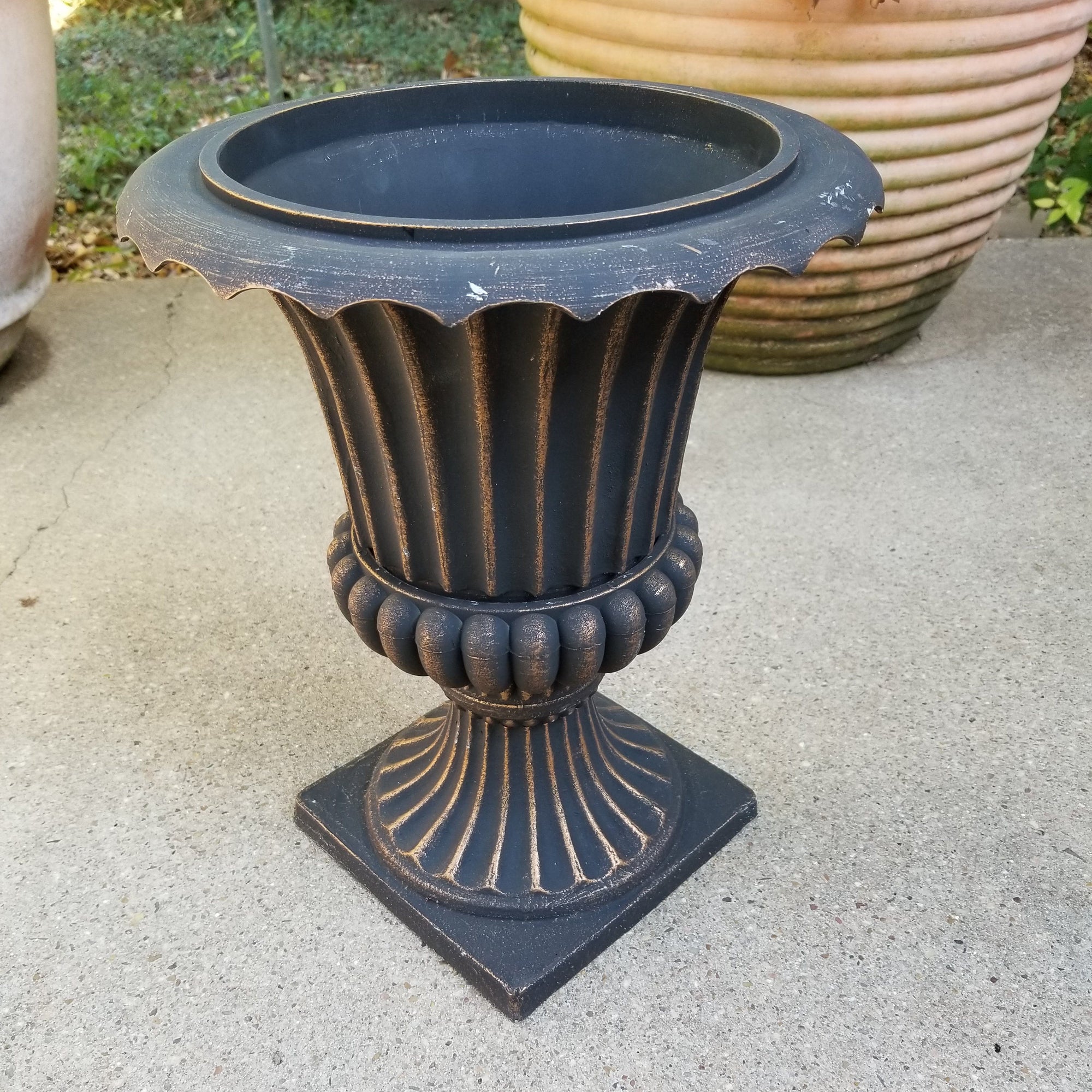 Imperial Urn Planter Set Antique Copper Set of 2 alt 0