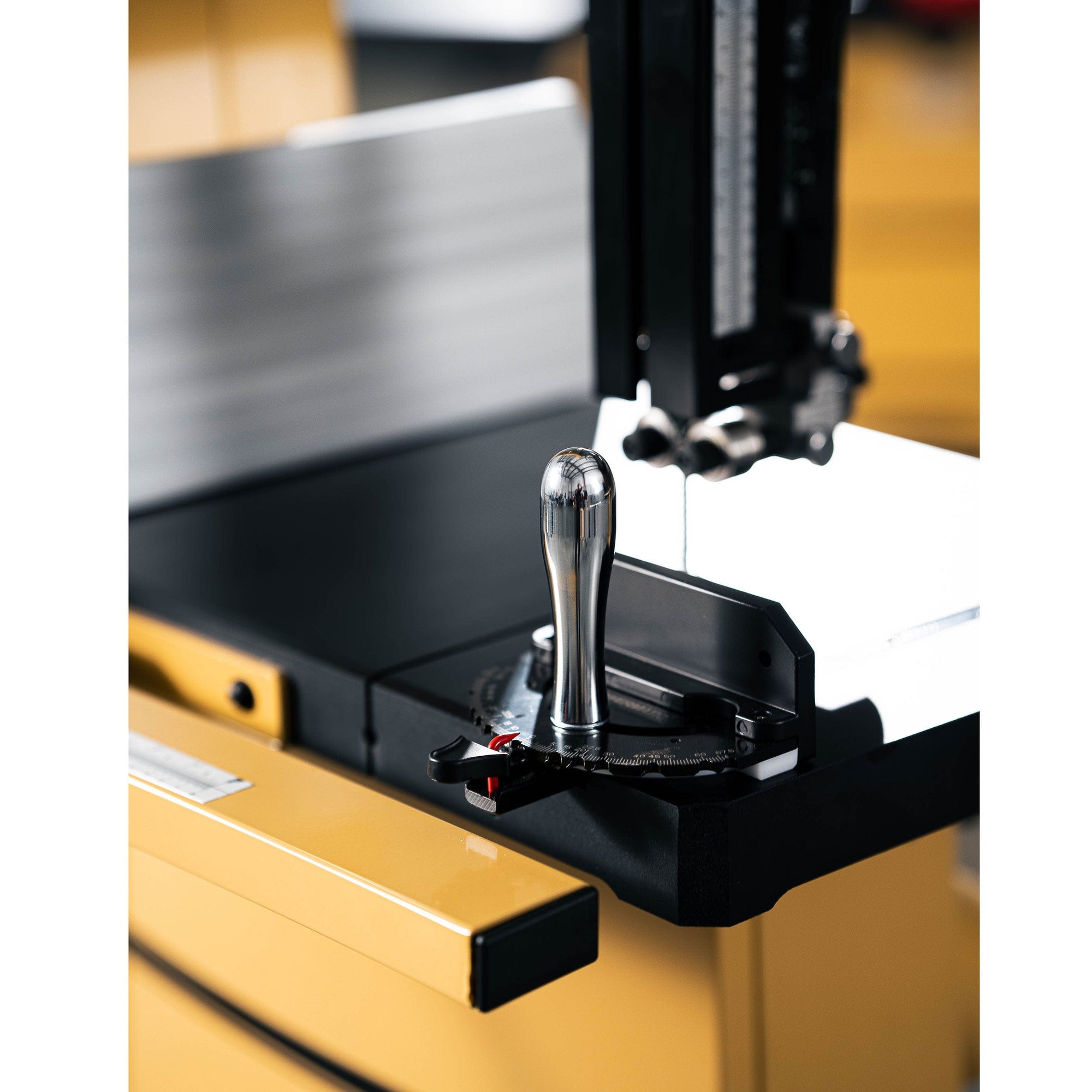 18" Woodworking Bandsaw with ArmorGlide - 5 HP 1 PH 230V - PM1800BT alt 0