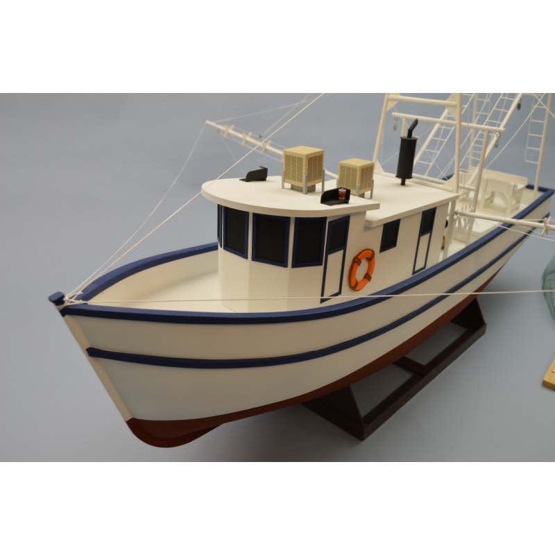 Rusty The Shrimp Boat Model Kit alt 0