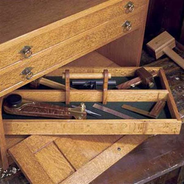 Woodworking Project Paper Plan to Build Mission Style Tool Chest alt 0
